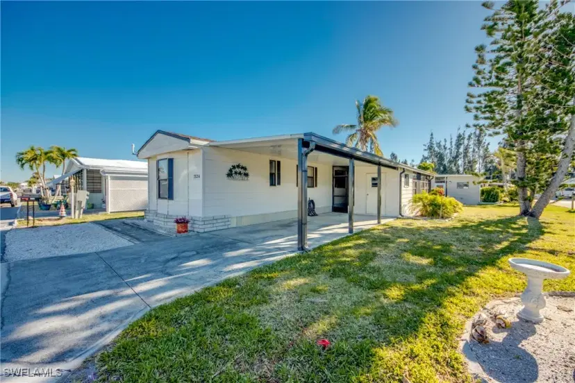 Picture of 7126 Ladyfish Dr, St. James City FL 33956