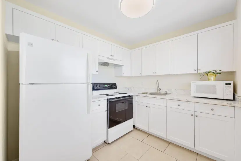 Picture of 221 Preston F 221, Boca Raton FL 33434