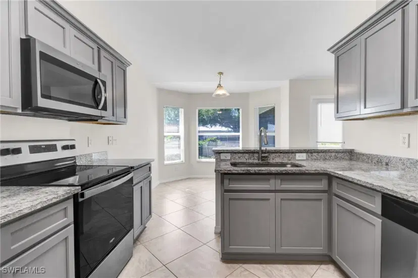 Picture of 1910 SW 30Th St, Cape Coral FL 33914