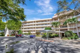 Picture of 3800 W Oaks Clubhouse Dr 402, Pompano Beach, FL 33069