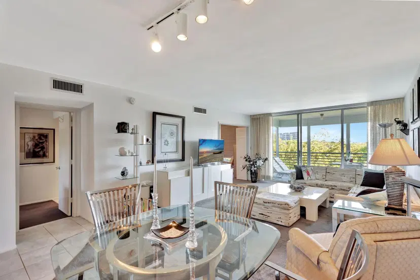 Picture of 3800 W Oaks Clubhouse Dr 402, Pompano Beach FL 33069