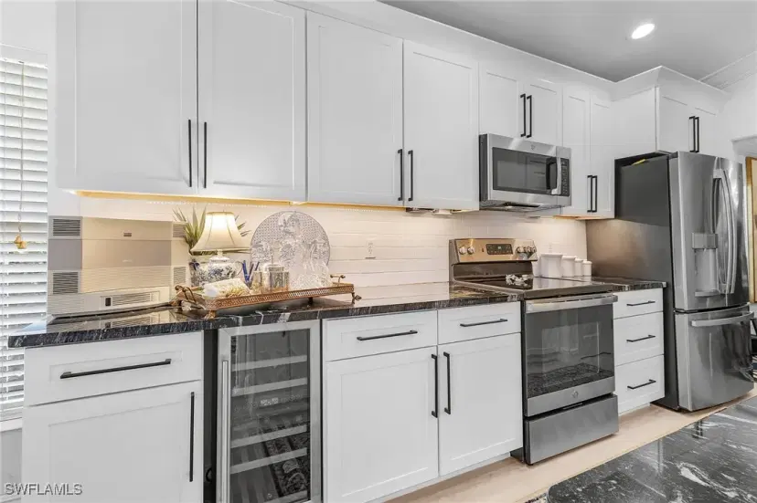 Picture of 9544 Hemingway Ln, Fort Myers FL 33913