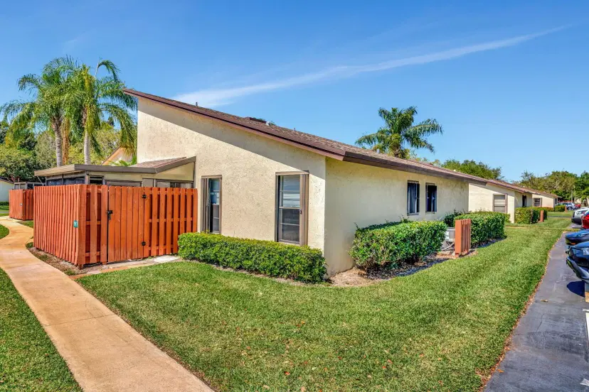 Picture of 7917 SE Villa Circle, Hobe Sound FL 33455