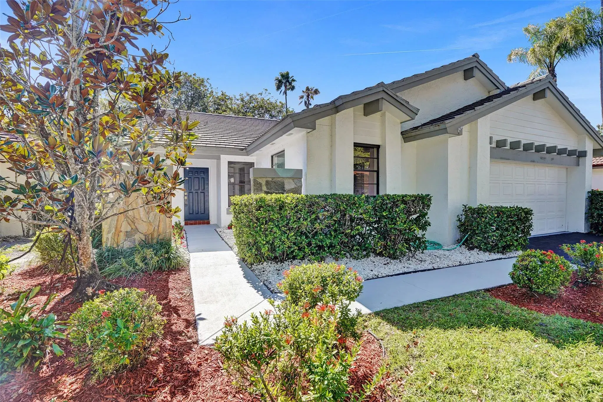 Picture of 2183 Montpeliar, Weston, FL 33326