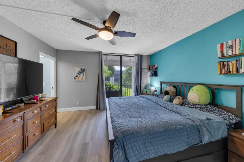 Picture of 5160 Las Verdes Circle 201, Delray Beach FL 33484