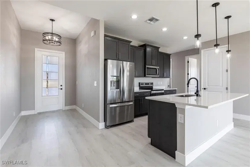 Picture of 2729 SW 4Th Ter, Cape Coral FL 33991