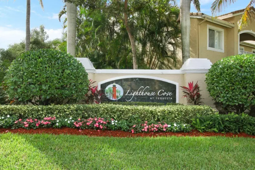 Picture of 284 Village Boulevard 9310, Tequesta FL 33469