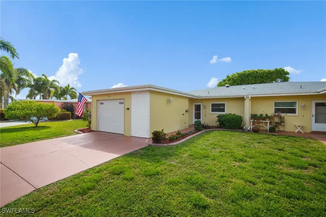 Picture of 2164 Leisure Ln, Fort Myers, FL 33907