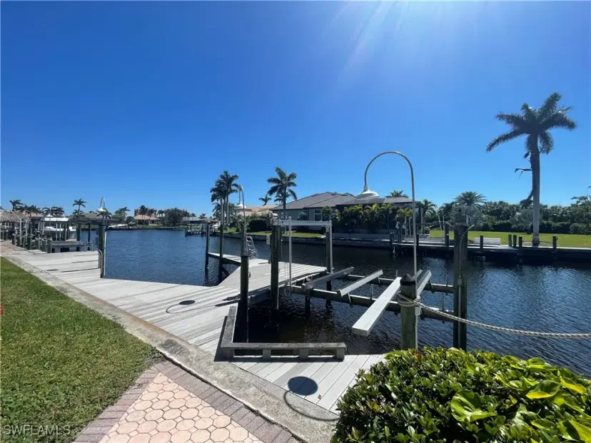Picture of 2016 El Dorado Pkwy W, Cape Coral FL 33914
