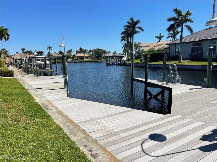 Picture of 2016 El Dorado Pkwy W, Cape Coral FL 33914