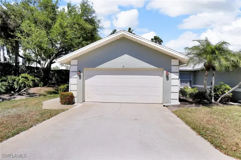 Picture of 1660 Royal Cir 101, Naples FL 34112