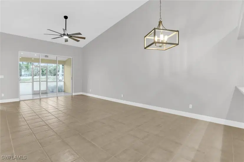 Picture of 1660 Royal Cir 101, Naples FL 34112