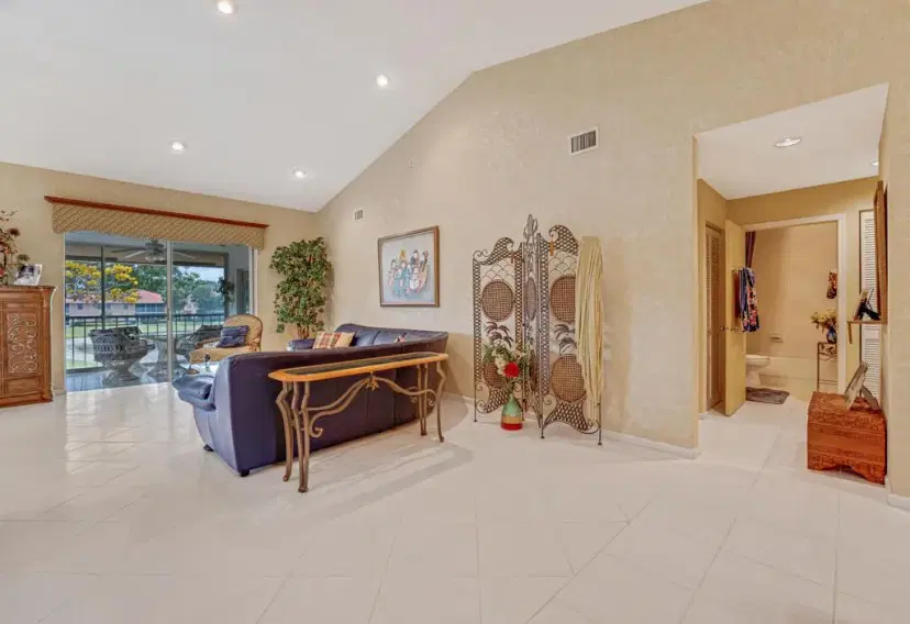 Picture of 9805 Shadybrook 201 Drive 201, Boynton Beach FL 33437