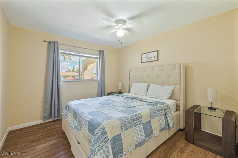 Picture of 1628 Country Club Blvd, Cape Coral FL 33990