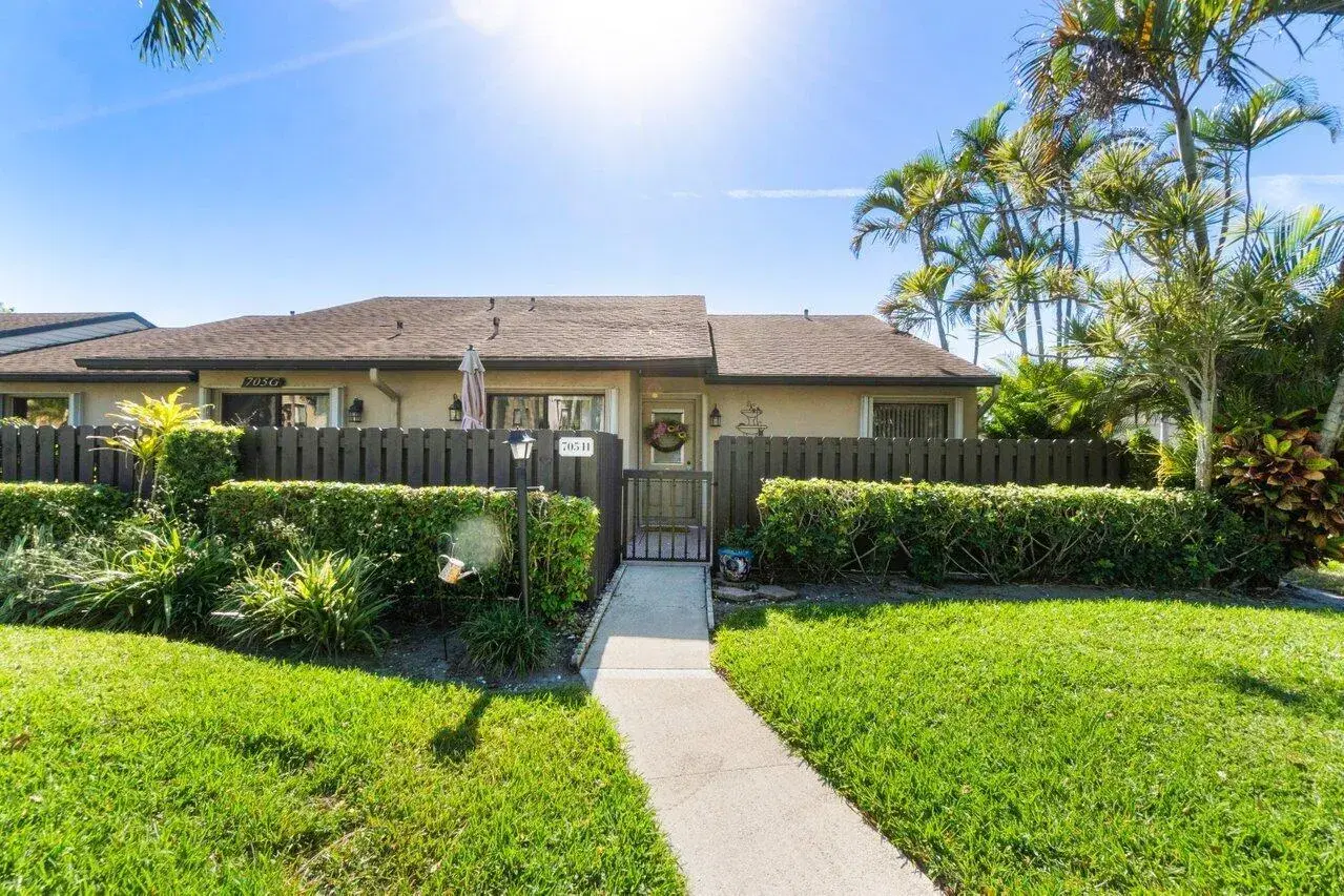 Picture of 705 Sunny Pine Way H, Greenacres, FL 33415