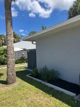Picture of 1165 Palm Ave N 2D, North Fort Myers, FL 33903