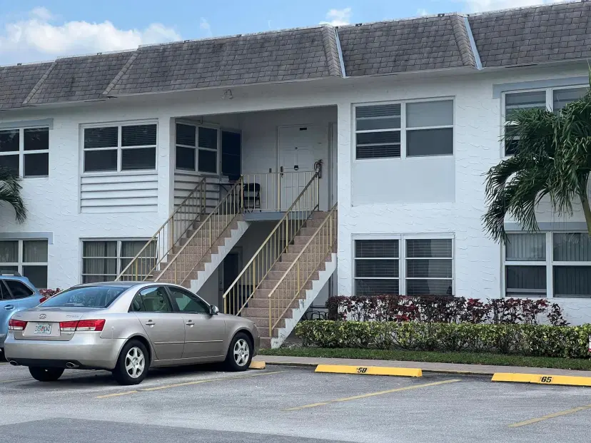 Picture of 68 Stratford E, West Palm Beach FL 33417