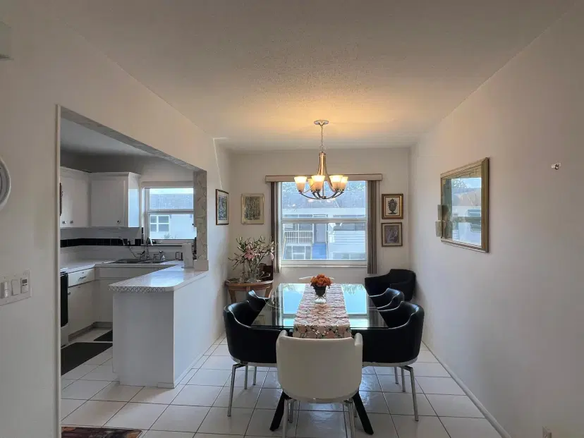 Picture of 68 Stratford E, West Palm Beach FL 33417