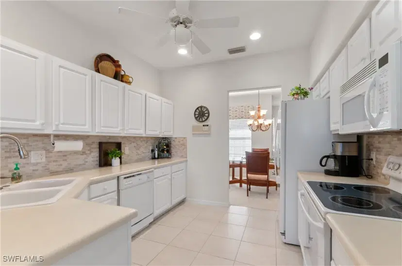 Picture of 23570 Wisteria Pointe Dr 605, Estero FL 34135