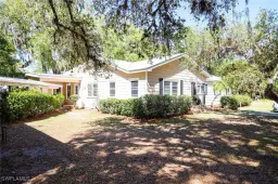 Picture of 200 Riverview Dr, Labelle, FL 33935