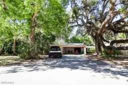 Picture of 200 Riverview Dr, Labelle, FL 33935