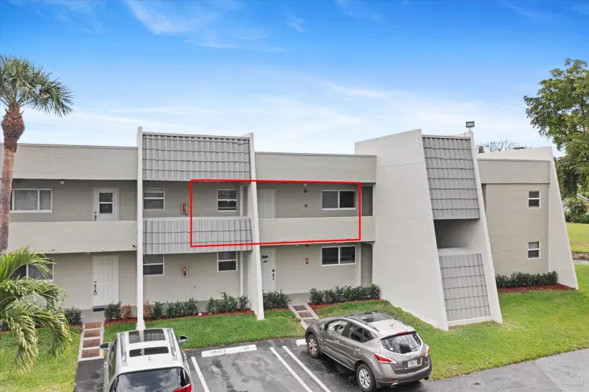 Picture of 2700 Fiore Way 2140, Delray Beach FL 33445