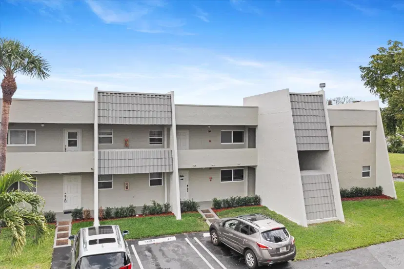 Picture of 2700 Fiore Way 2140, Delray Beach FL 33445