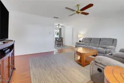 Picture of 529 SE 16Th Pl, Cape Coral, FL 33990