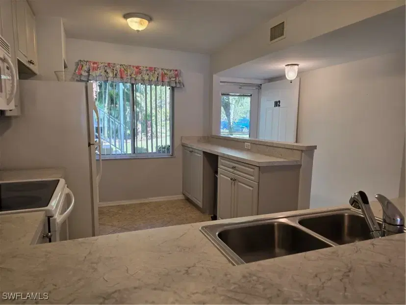 Picture of 5622 Woodmere Lake Cir B102, Naples FL 34112