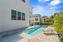 Picture of 515 91St Ave N, Naples, FL 34108