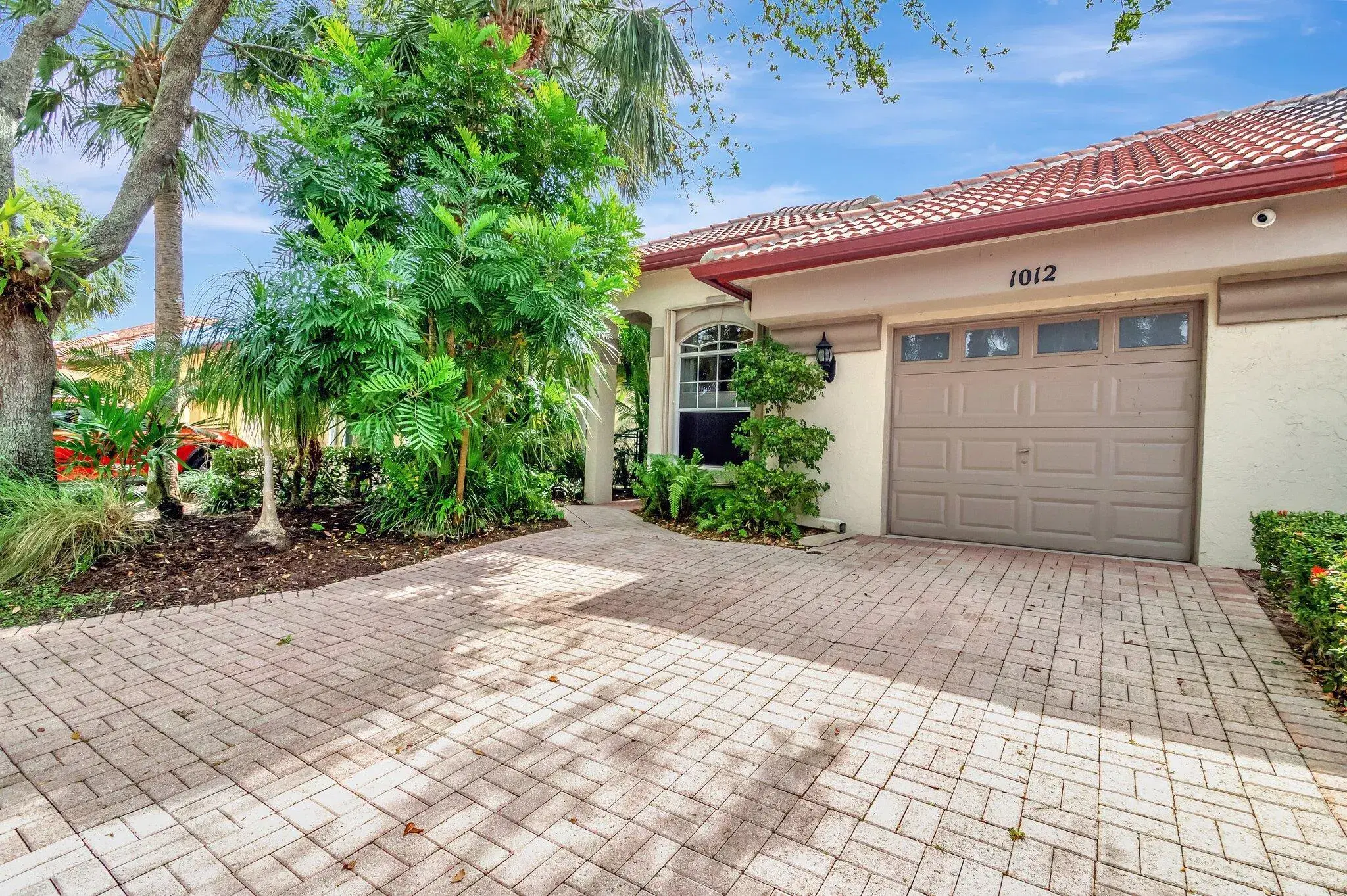 Picture of 1012 Via Jardin, Riviera Beach, FL 33418