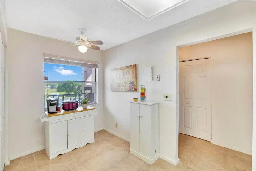 Picture of 7300 Lake Cir Drive 301, Margate FL 33063