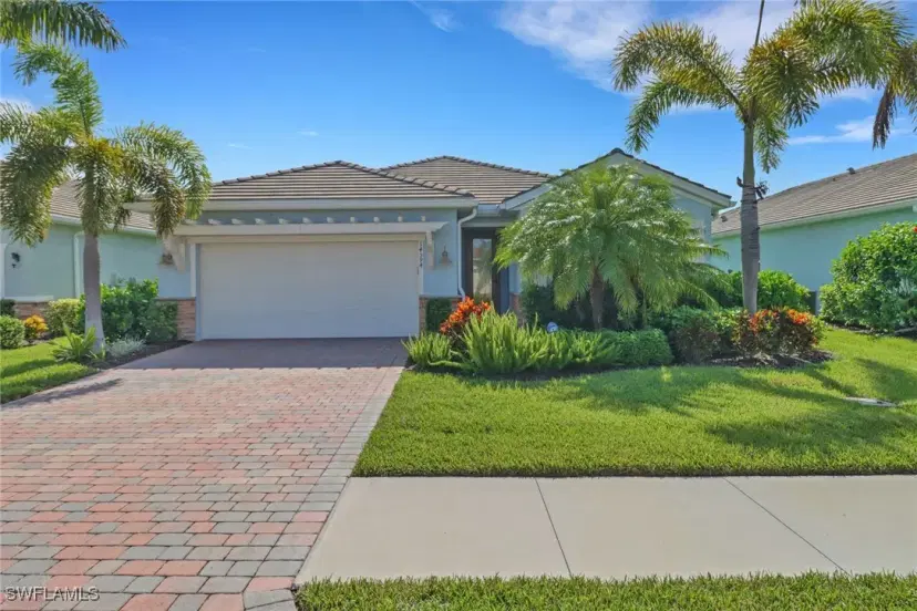 Picture of 14594 Tropical Dr, Naples FL 34114