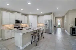Picture of 14594 Tropical Dr, Naples, FL 34114