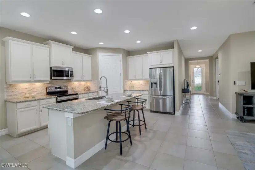 Picture of 14594 Tropical Dr, Naples FL 34114