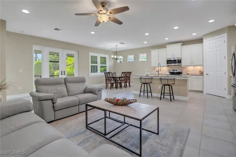 Picture of 14594 Tropical Dr, Naples FL 34114