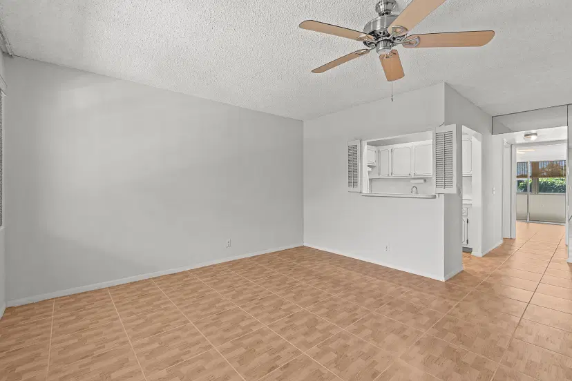Picture of 231 Dorchester J, West Palm Beach FL 33417