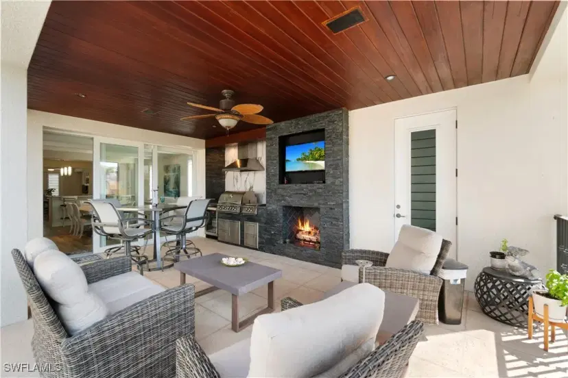 Picture of 195 Topanga Dr, Bonita Springs FL 34134