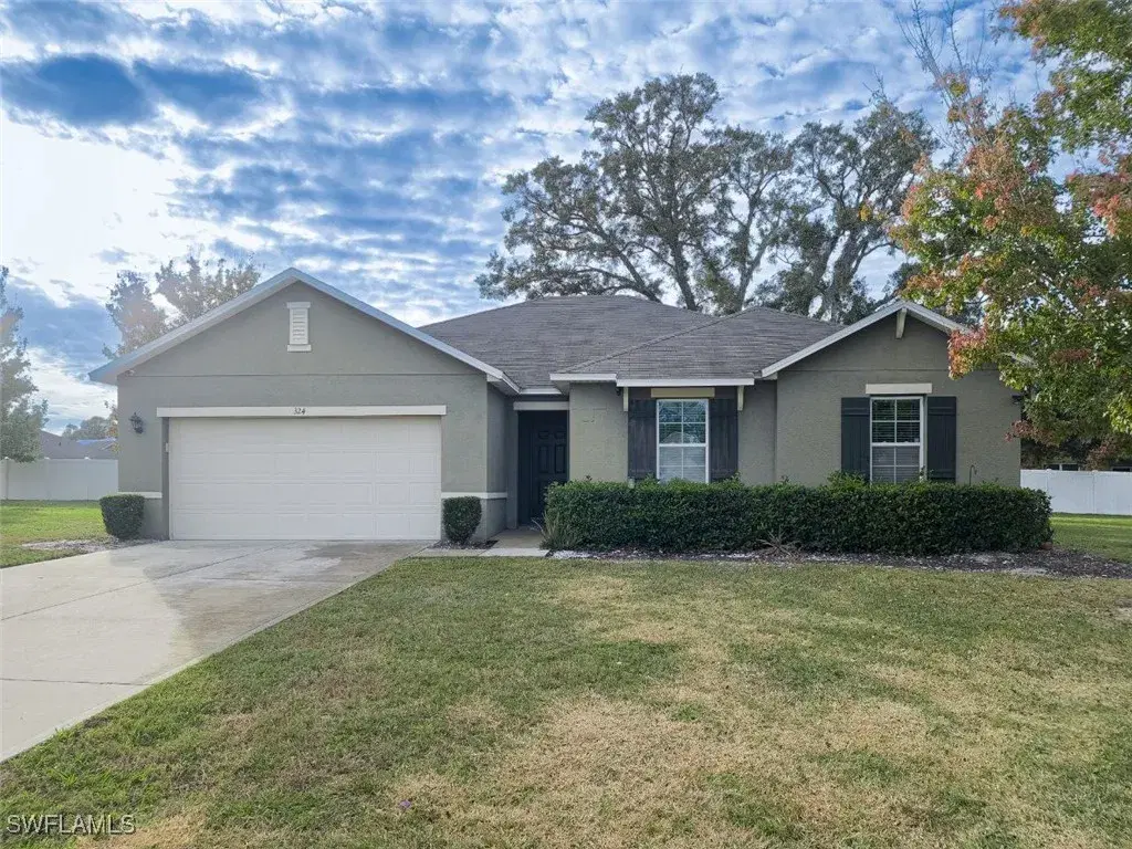 Picture of 324 Sunny Field Ct, Eustis, FL 32726