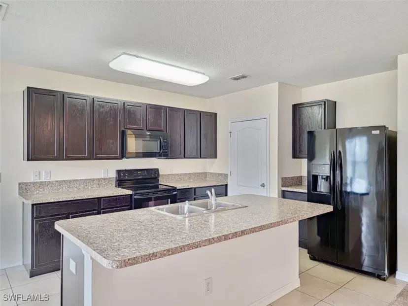 Picture of 324 Sunny Field Ct, Eustis FL 32726