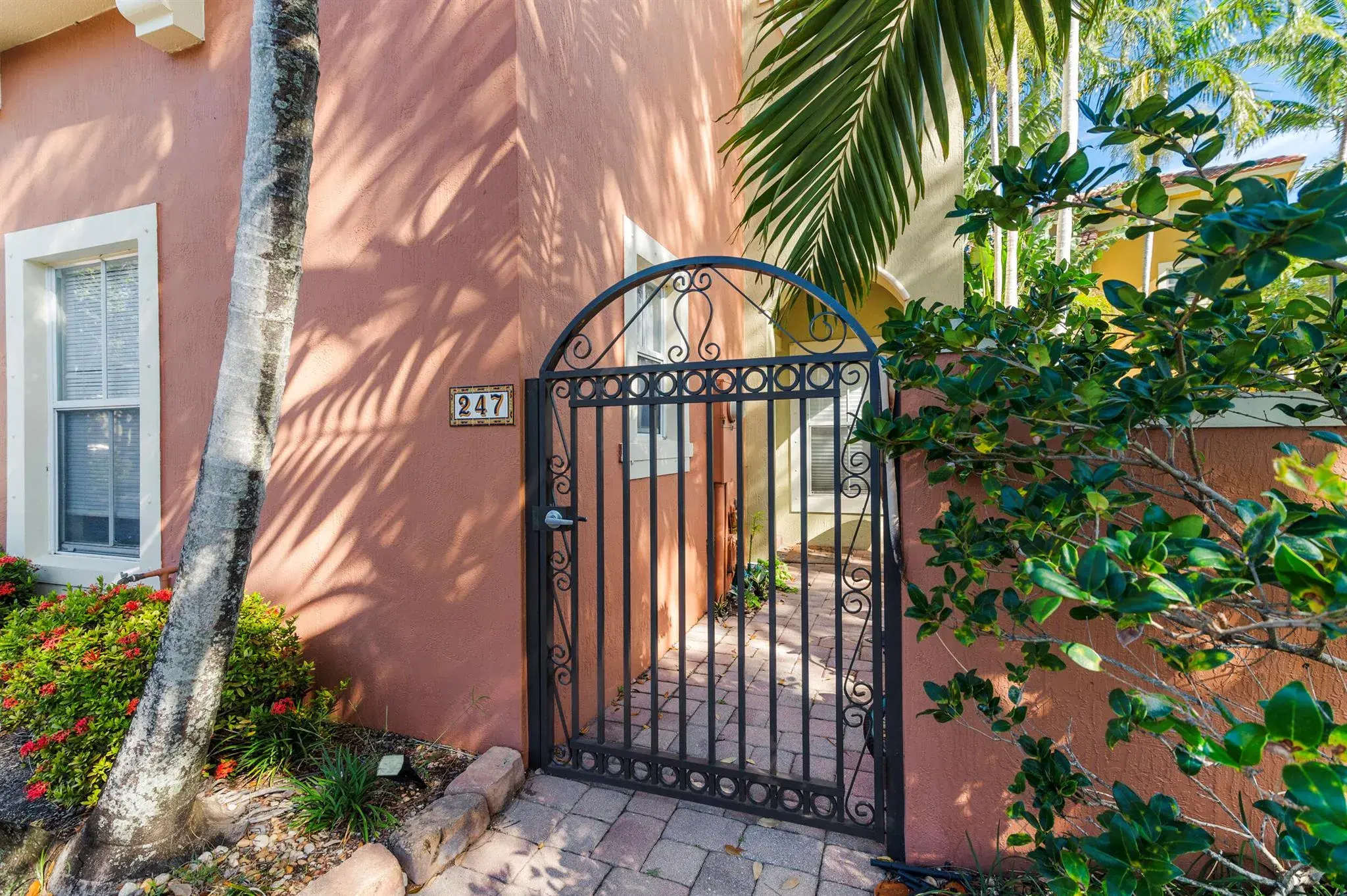 Picture of 247 Lake Monterey Circle, Boynton Beach, FL 33426