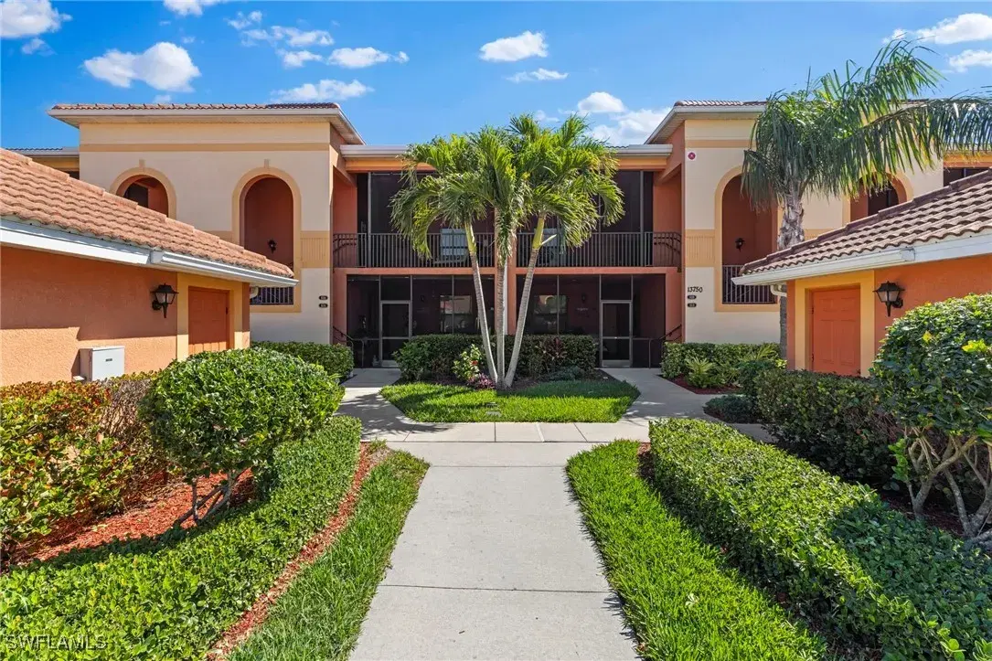 Picture of 13750 Julias Way 525, Fort Myers, FL 33919