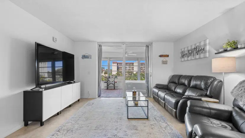 Picture of 14527 Bonaire Boulevard 405, Delray Beach FL 33446