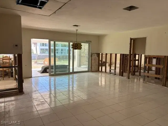 Picture of 452 Seabee Ave, Naples FL 34108