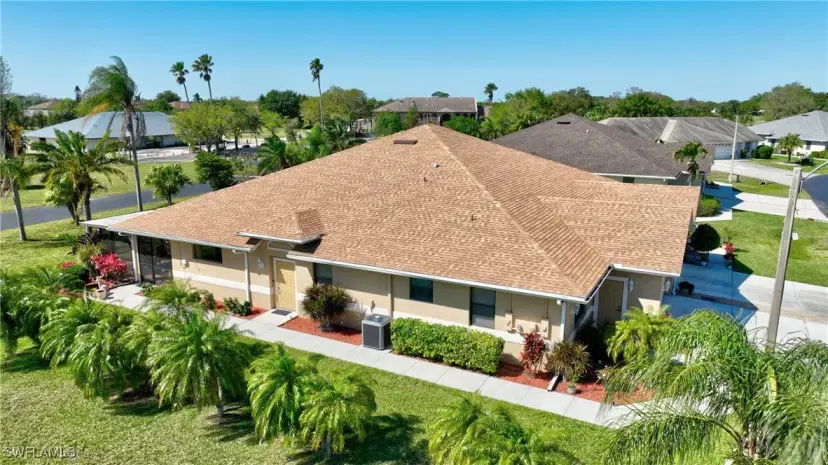 Picture of 20062 Lake Vista Cir, Lehigh Acres FL 33936