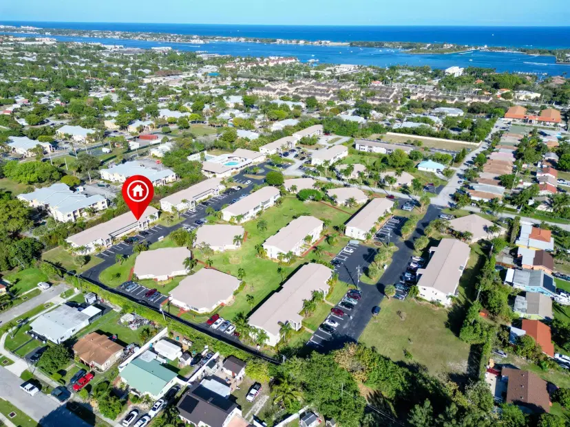 Picture of 303 NE 17Th Avenue 203, Boynton Beach FL 33435
