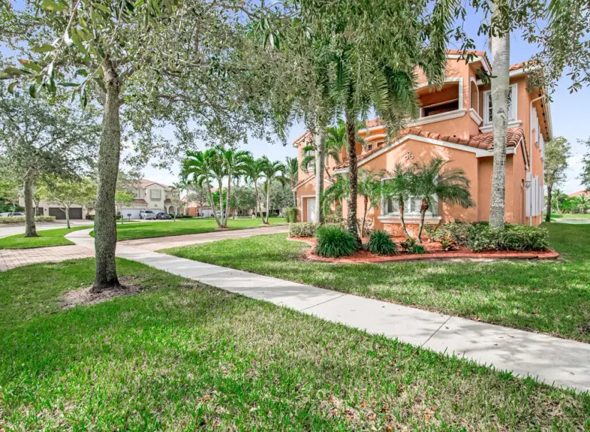 Picture of 514 Cresta Circle, West Palm Beach FL 33413