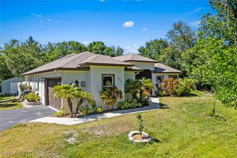 Picture of 235 6Th St Se, Naples FL 34117