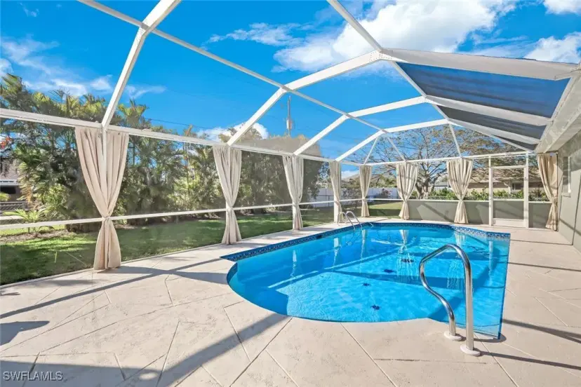 Picture of 1912 SE 8Th Pl, Cape Coral FL 33990