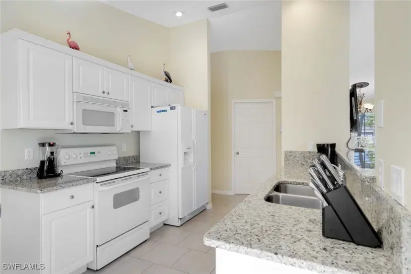 Picture of 1912 SE 8Th Pl, Cape Coral FL 33990
